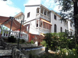 Apartments Villa Jadranka  Omisalj (Island Krk)