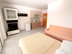 Apartments Marija Vidalici (Island Pag)