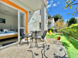 Apartments Dijana Krk (Island Krk)