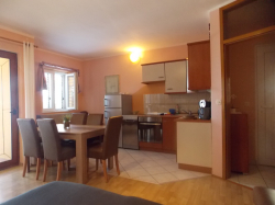 Apartments Vivien Kustici (Island Pag)